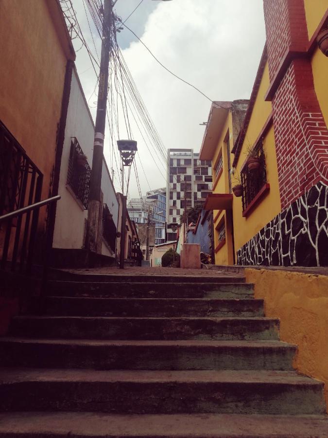 4 Grados Hostel Guatemala Exterior foto