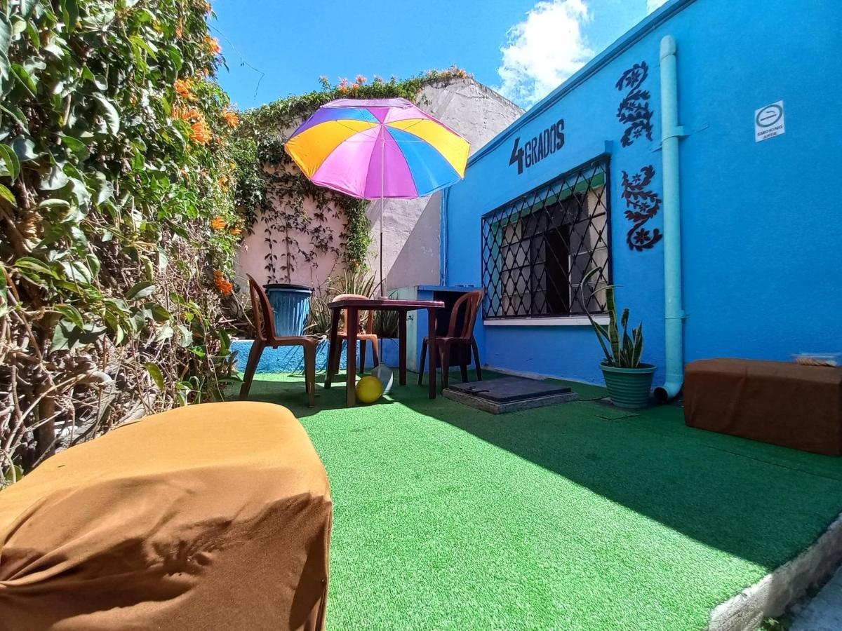 4 Grados Hostel Guatemala Exterior foto